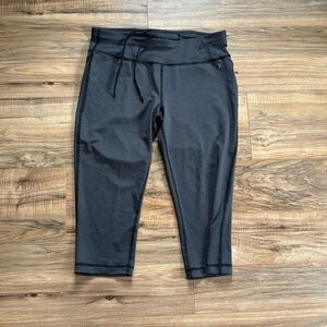 Danskin capri leggings